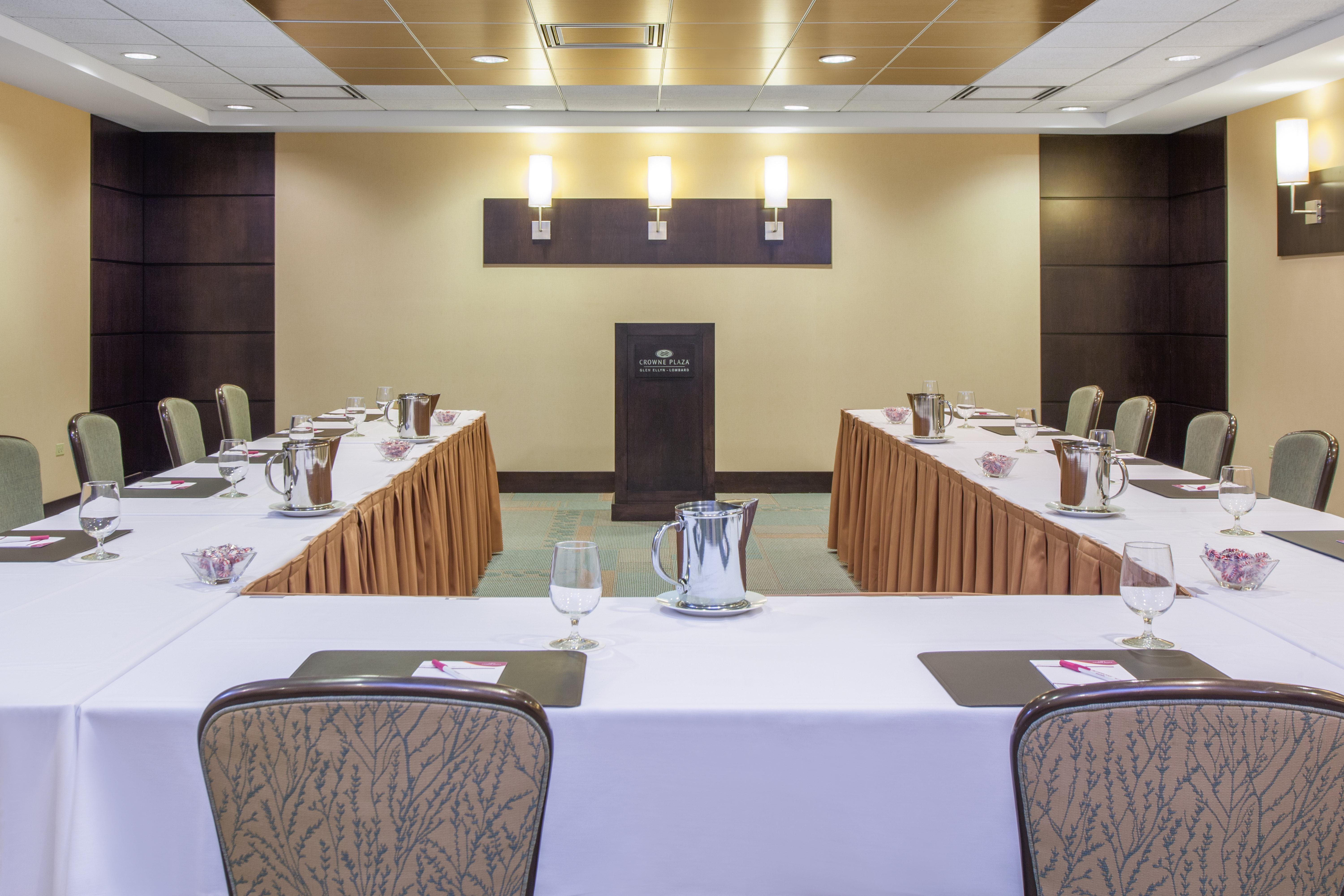 Crowne Plaza Hotel Glen Ellyn/Lombard By Ihg Extérieur photo
